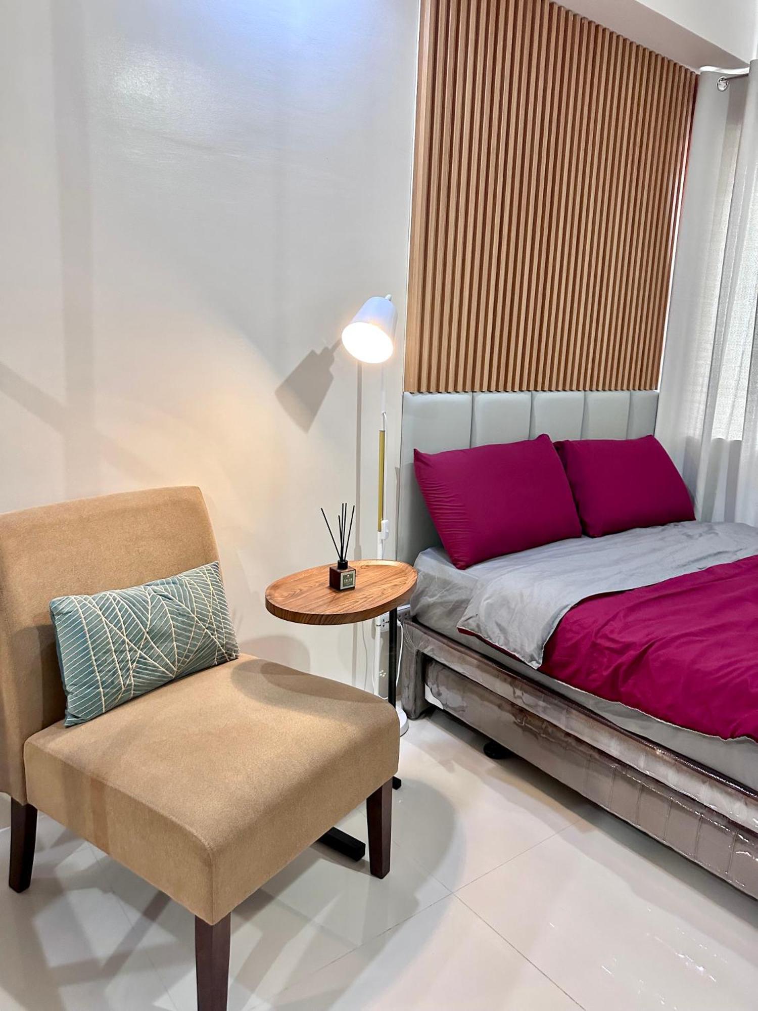 The Persimmon Studios Near Ayala And Sm City Cebu Eksteriør bilde