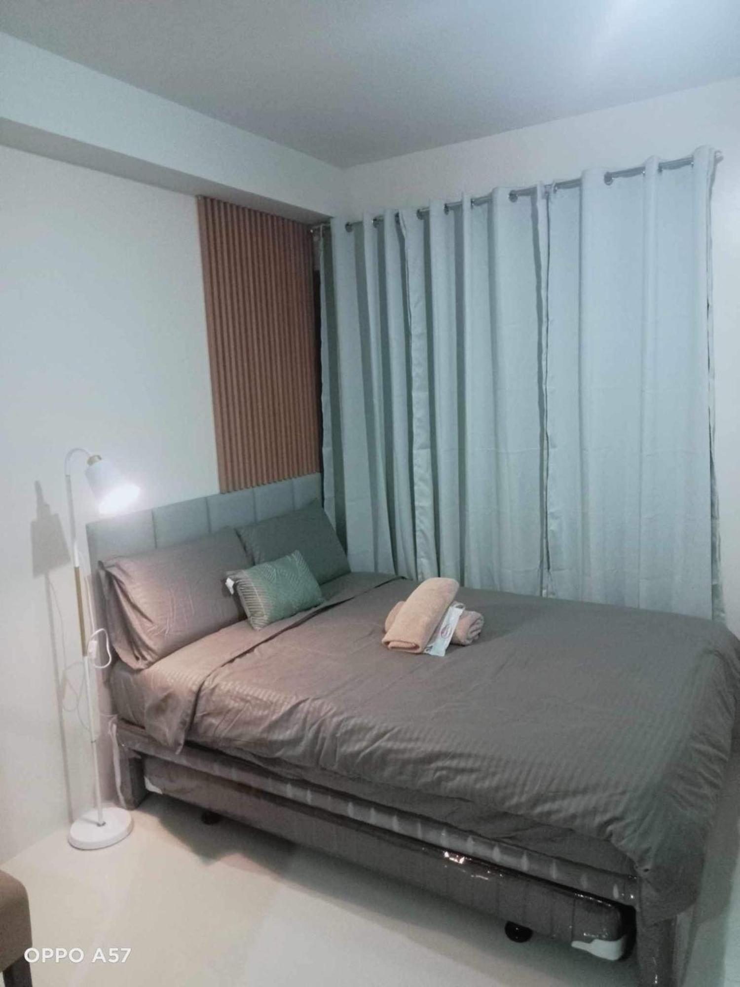 The Persimmon Studios Near Ayala And Sm City Cebu Rom bilde